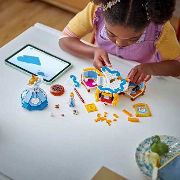 LEGO Disney Princess Sindirella'nın Elbisesi 43266