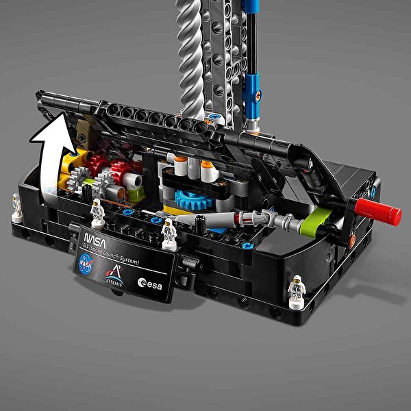 LEGO Technic NASA Artemis Uzay Fırlatma Sistemi Roketi 42221