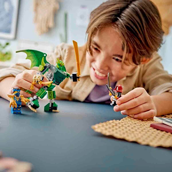 LEGO Ninjago Lloyd’un Ejderha Robotu Savaş Paketi 71862