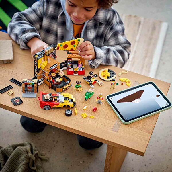 LEGO City Araçlarla Pizza Dağıtım Deneyimi 60496