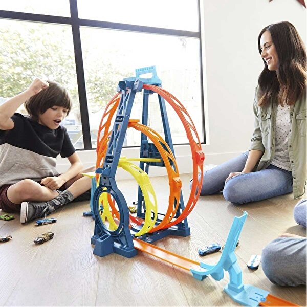 Hot Wheels Track Builder Üçlü Çember Aksiyonu Seti