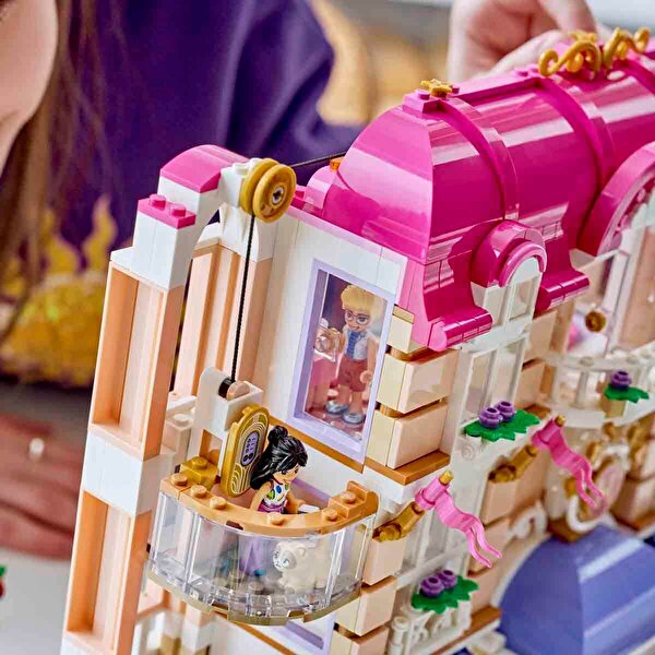 LEGO Friends Büyük Heartlake City Oteli 42704