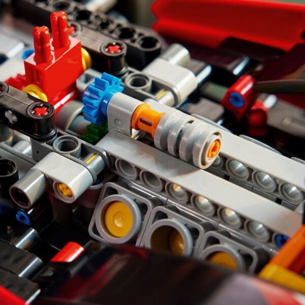 LEGO Technic Ferrari SF-24 F1 Araba 42207