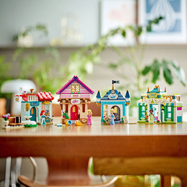 LEGO Disney Prensesi Pazar Macerası 43246