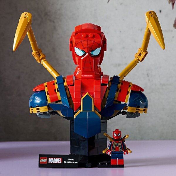 LEGO Marvel Iron Örümcek Adam Büstü 76326