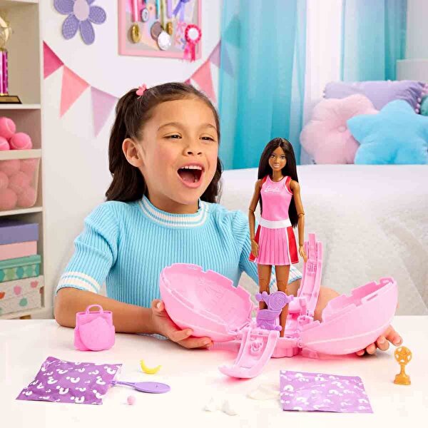 Barbie Team Barbie Roll & Reveal Tenisçi Bebek ve Aksesuarları JMY56