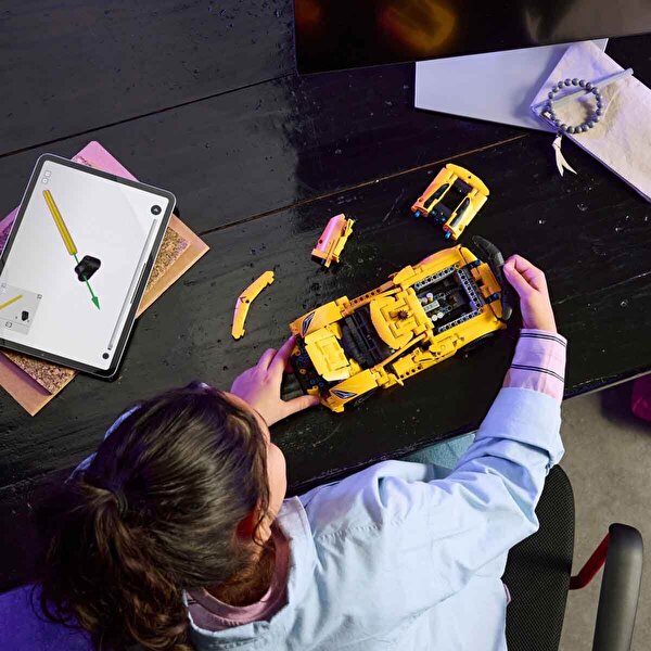 LEGO Technic Chevrolet Corvette Stingray 42205