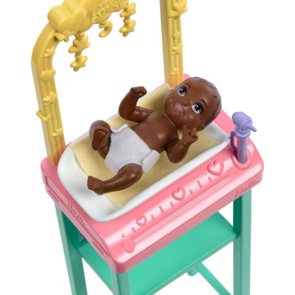 Barbie Bakım Temalı Kariyer Oyun Setleri Doktor Bebek JCR72