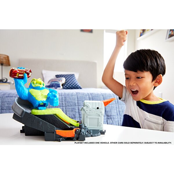 Hot Wheels Yaratık Macerası Oyun Seti Serisi Zehirli Goril Saldırısı GTT66