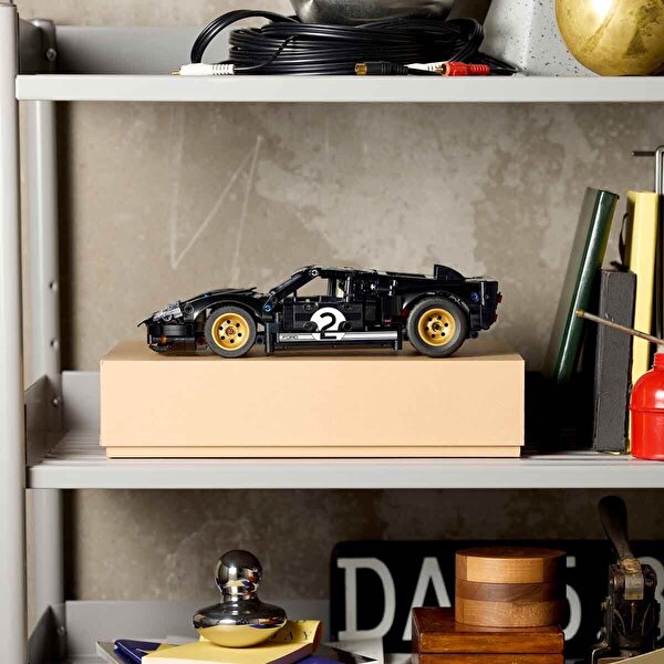LEGO Technic 1966 Ford GT40 MKII Yarış Arabası 42223