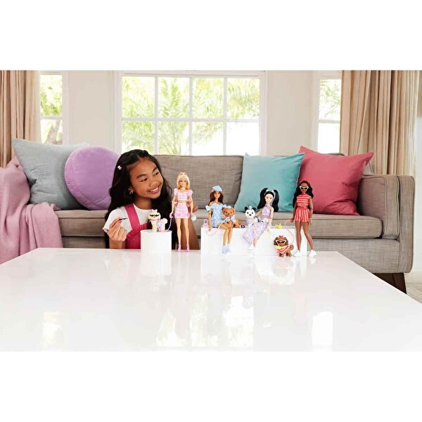 Barbie Uyumlu Dostlar Kahverengi Saçlı Bebek ve Köpekçiği JFP38