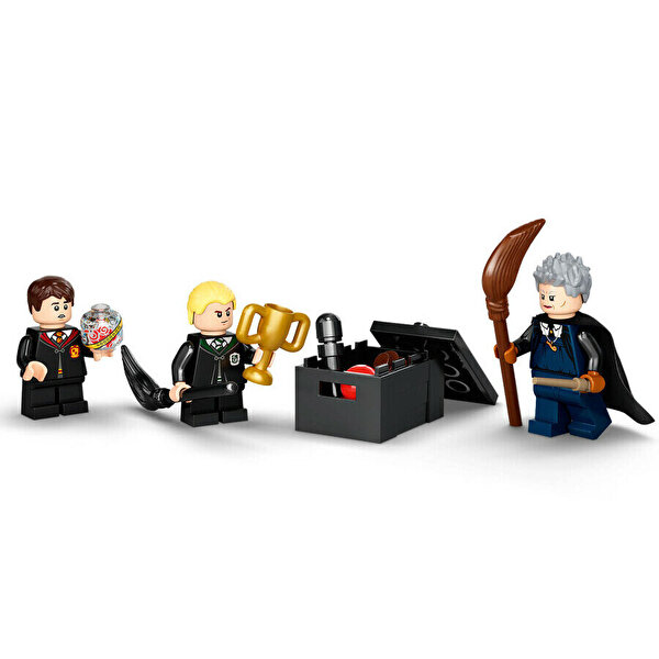 LEGO Harry Potter Hogwarts: İlk Uçuş Dersi 76395