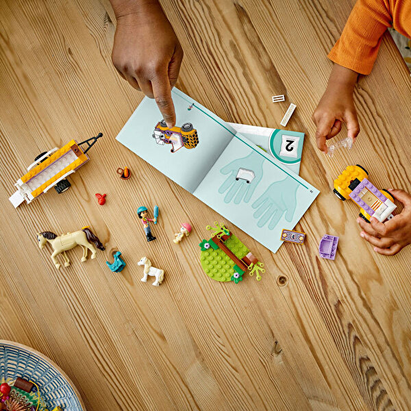 LEGO Friends At ve Midilli Römorku 42634
