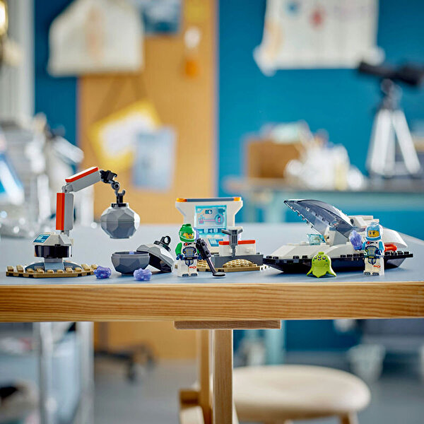 LEGO City Uzay Gemisi ve Asteroit Keşfi 60429
