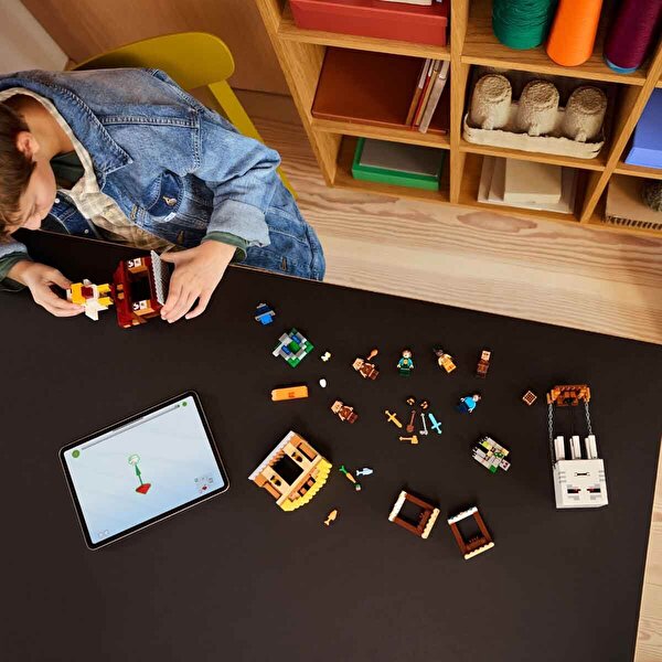 LEGO Minecraft Hortlak Balon Köy Saldırısı 21273