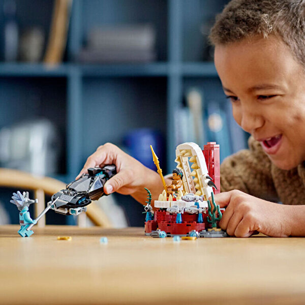LEGO Marvel Kral Namor'un Taht Odası 76213