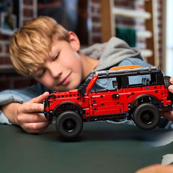 LEGO Technic Ford Bronco SUV 42213