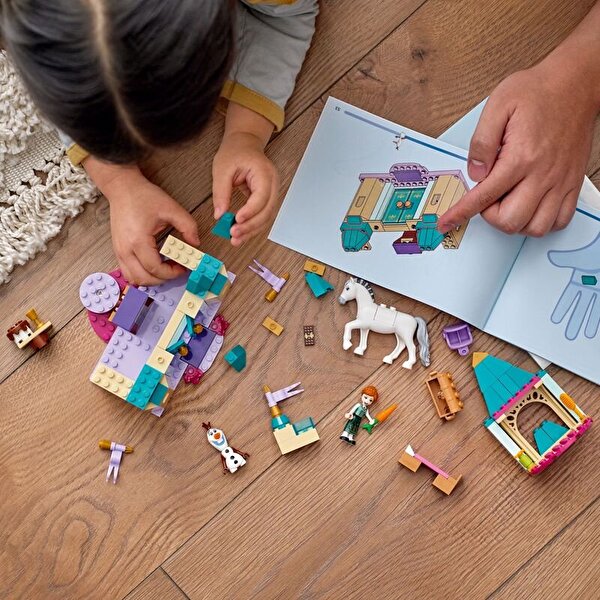 LEGO Disney Anna ve Olaf'ın Şato Eğlencesi 43204