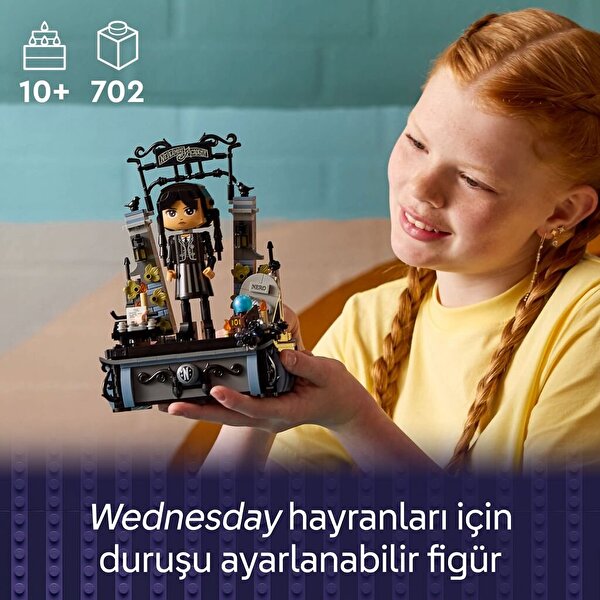 LEGO Wednesday Addams Figürü 76780