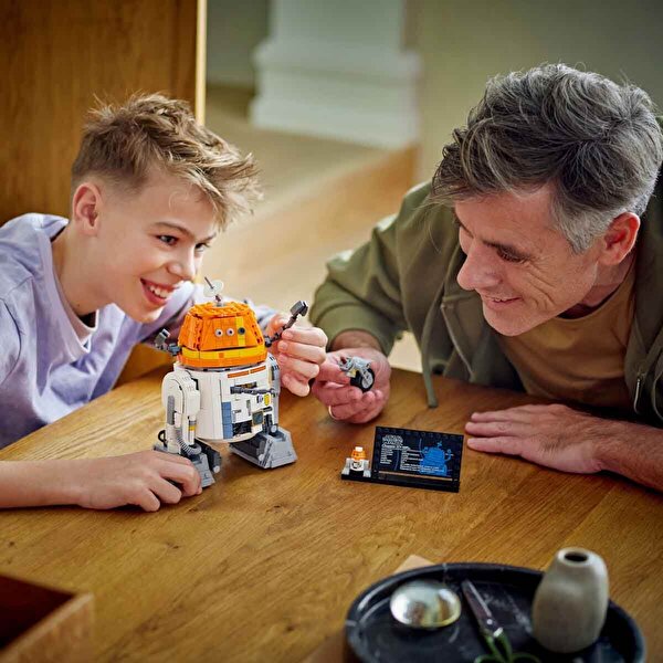 LEGO Star Wars: Ahsoka Chopper (C1-10P) Astromech Droidi 75416