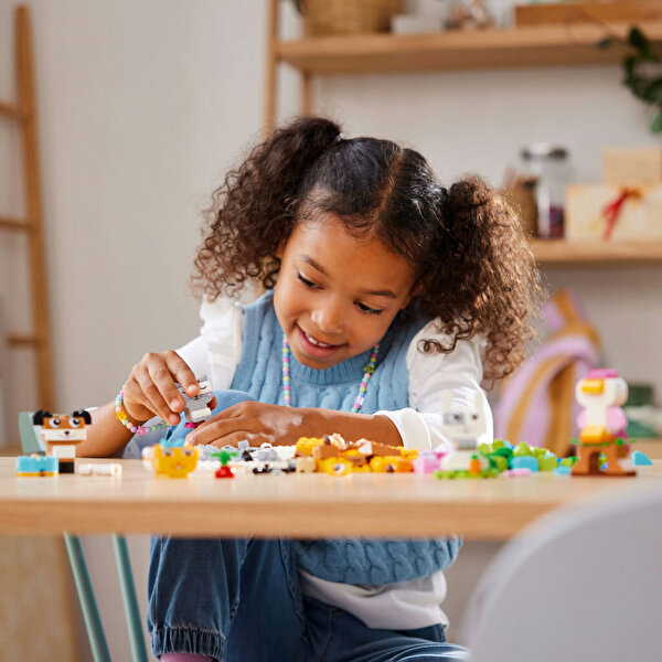 LEGO Classic Yaratıcı Evcil Hayvanlar 11034