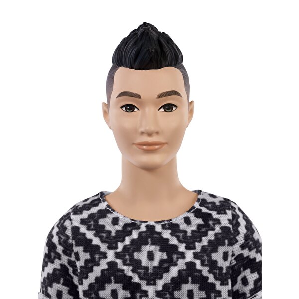 Barbie Yakışıklı Ken Bebekler Turuncu Şortlu Ken FXL62