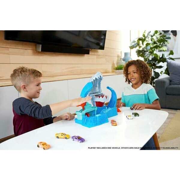 Hot Wheels Robotik Köpek Balığı Renk Değiştiren Oyun Seti GJL12