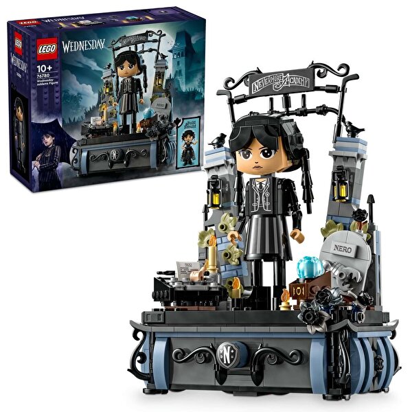 LEGO Wednesday Addams Figürü 76780