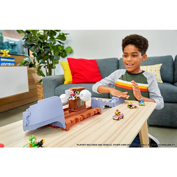 Hot Wheels Mario Kart Çılgın Yaratıklar Oyun Seti Boo's Spooky Sprint GNM23