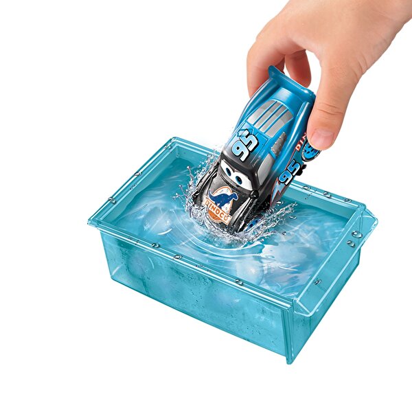 Cars Dinoco Araba Yıkama Oyun Seti GTK91