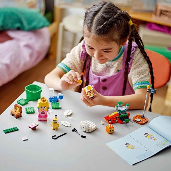 LEGO Super Mario İnteraktif LEGO Peach ile Maceralar 71441