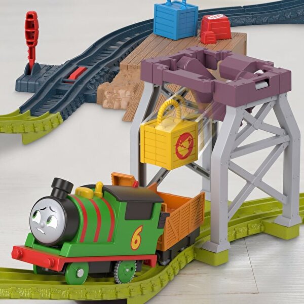 Thomas ve Arkadaşları Motorlu Tren Seti Percy's Package Roundup HGY80