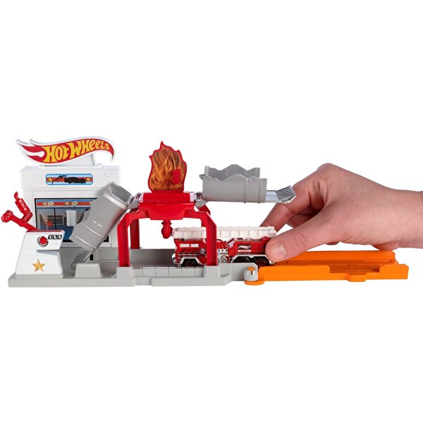 Hot Wheels Şehir Başlangıç Setleri Blaze Blast FJN36