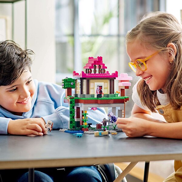 LEGO® Minecraft Eğitim Alanı 21183