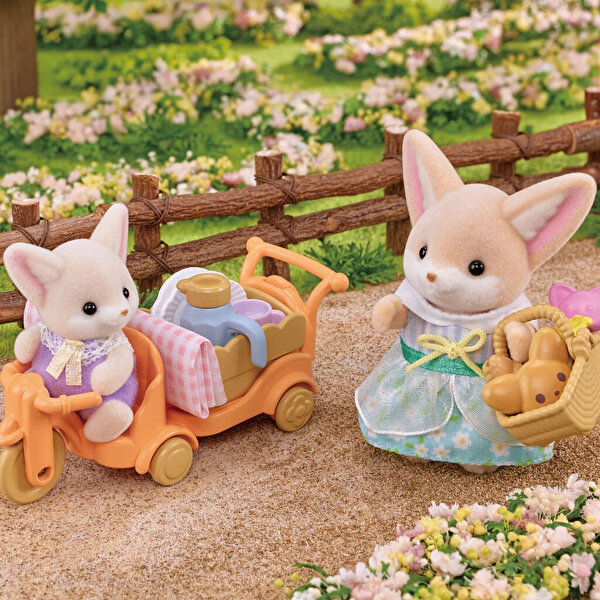 Sylvanian Families Piknik Seti Çöl Tilkisi Kız ve Bebek