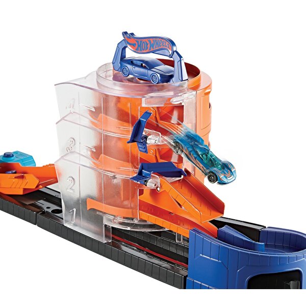 Hot Wheels Tekerlekli Yarış Dünyası Oyun Seti Parkurda Dönüş Macerası GBF95