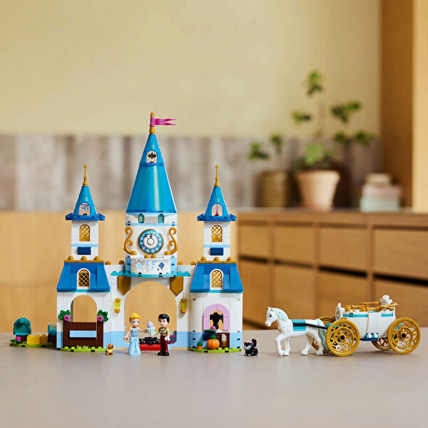 LEGO Disney Princess Sindirella’nın Şatosu ve At Arabası 43275