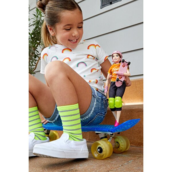 Barbie Olimpiyat Bebekleri Skateboarding GJL78