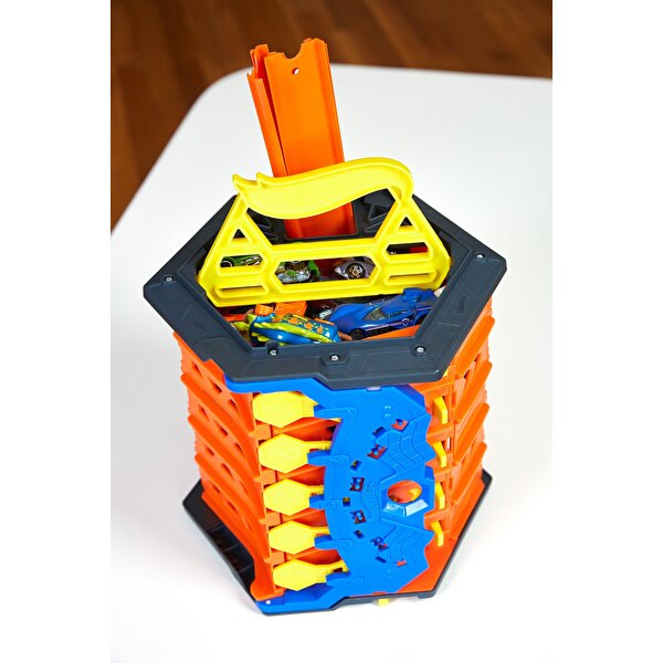 Hot Wheels Kıvrılan Yarış Pisti GYX11