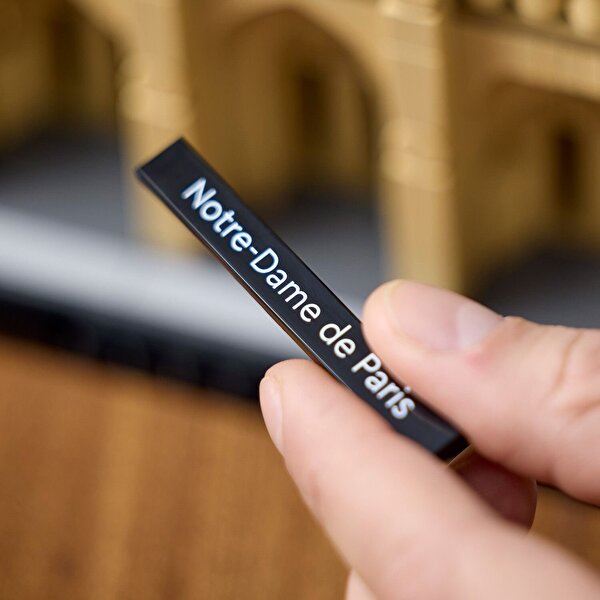 LEGO Architecture Notre Dame Katedrali 21061