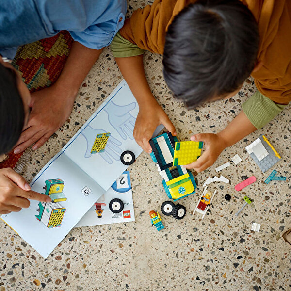 LEGO City Acil Ambulansı ve Snowboardcu 60403