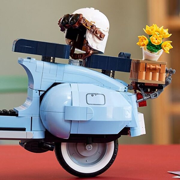 LEGO Icons Vespa 125 10298