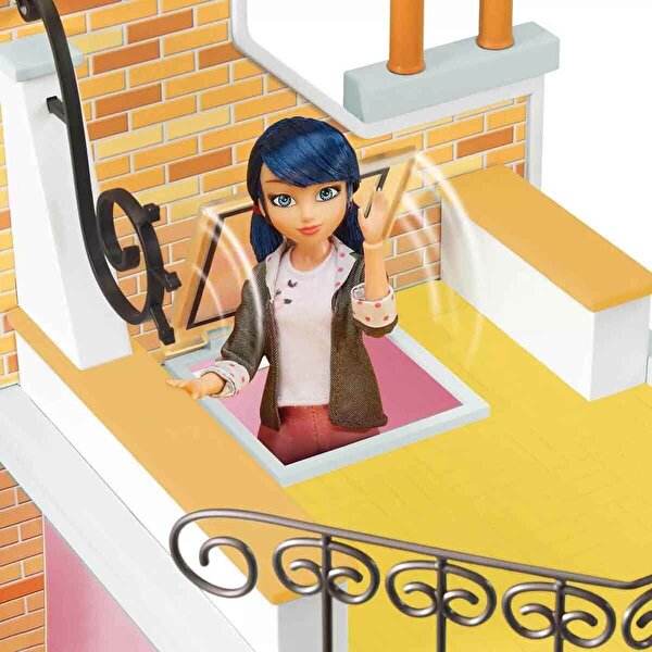 Miraculous Ladybug Marinette'in 2'si 1 Arada Oyun Seti