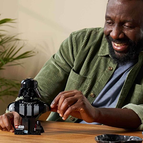 LEGO Star Wars Darth Vader Büstü 75439