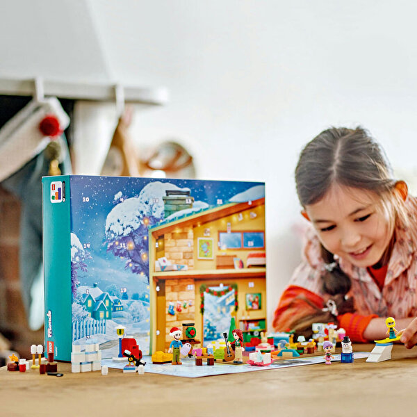 LEGO Friends 2024 Yılbaşı Takvimi 42637