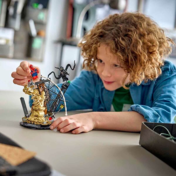 LEGO Marvel Efsanevi Savaş: Örümcek Adam, Kum Adam’a Karşı 76334