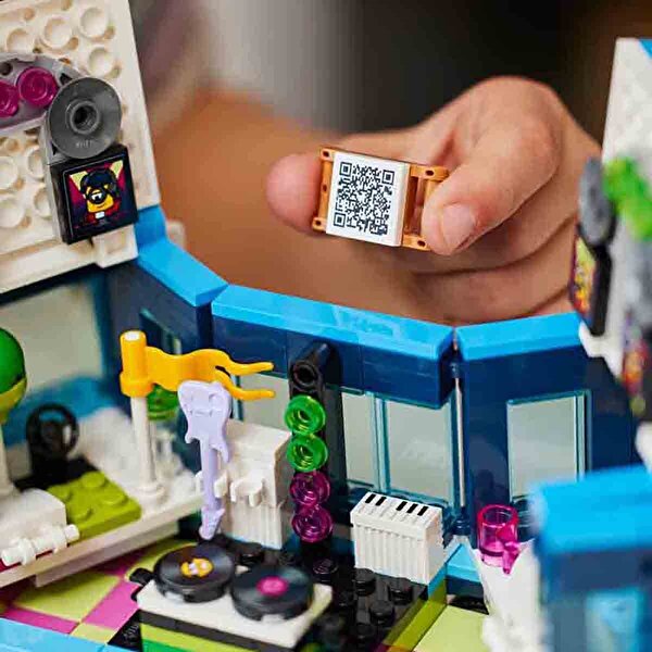 LEGO Despicable Me 4 Minyonların Müzikli Parti Otobüsü 75581