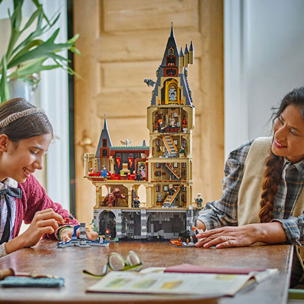 LEGO Harry Potter Hogwarts Şatosu: Ana Kule 76454