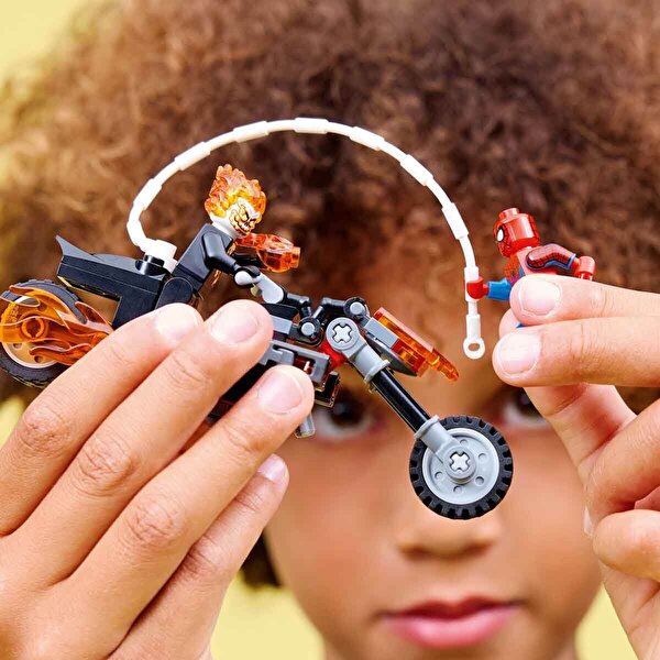 LEGO Marvel Örümcek Adam, Ghost Rider Motosikletine Karşı 76335