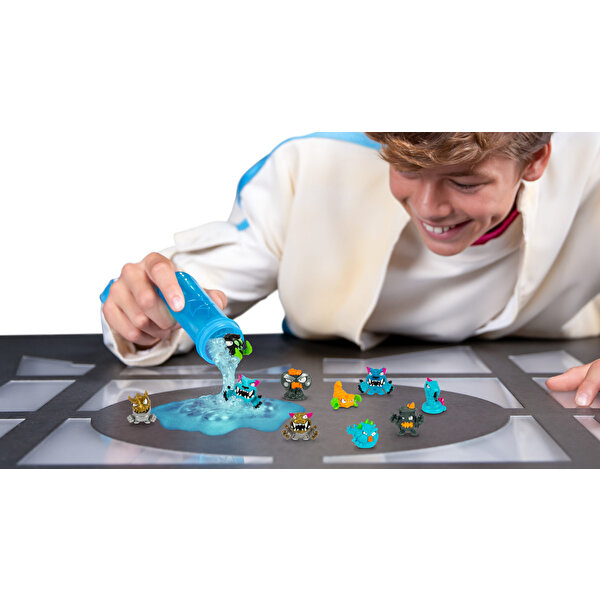 Mr. Beast Lab Swarms Mikro Beast 12’li Figür S1-24712